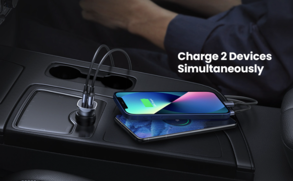 UGREEN PD30W SCP22.5W Car Charger Dual Port Fast Charging 30W